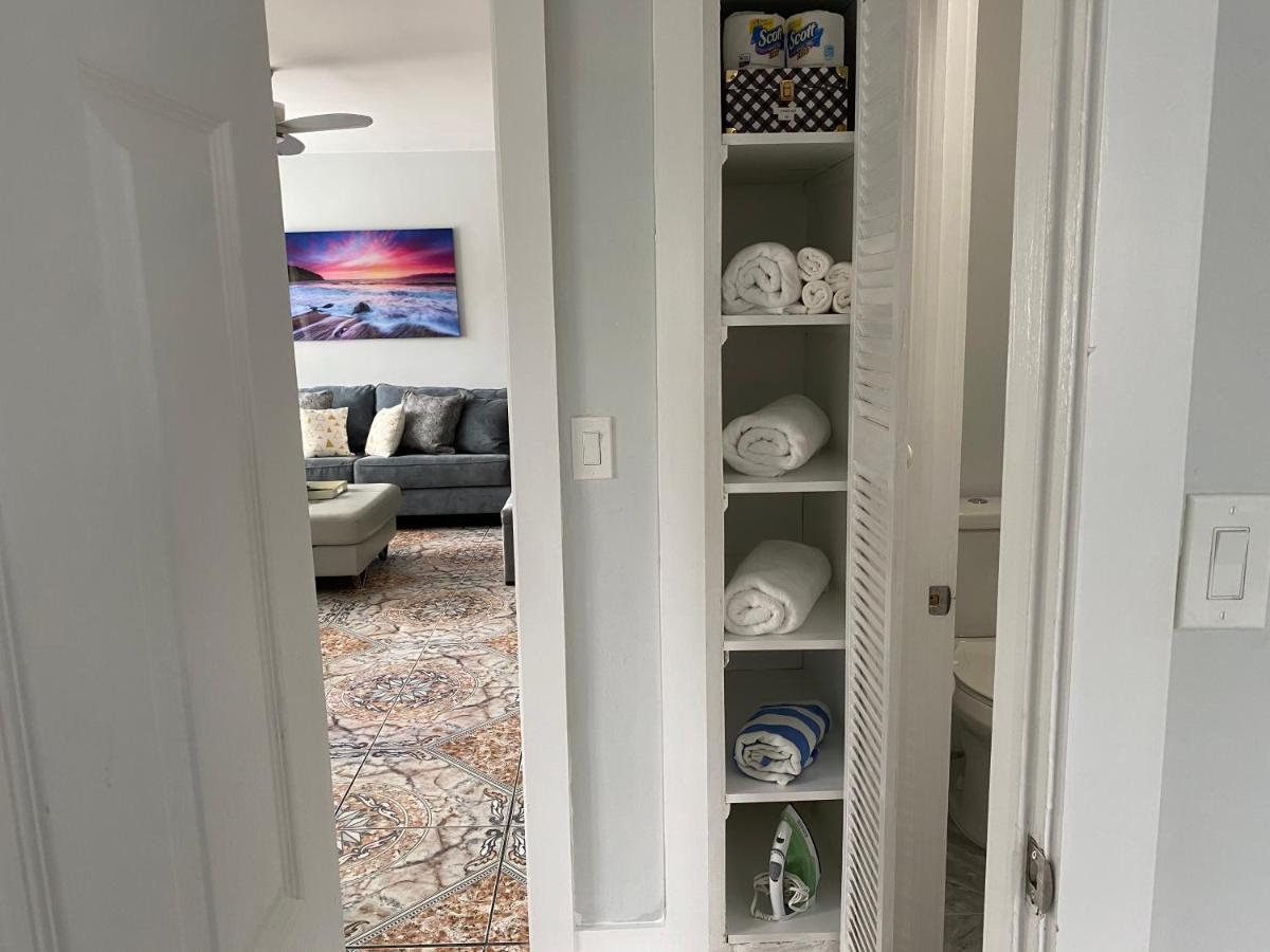 Main House 3 Bed 2 Bath & 1 Bed 1 Bath Hébergement de vacances *