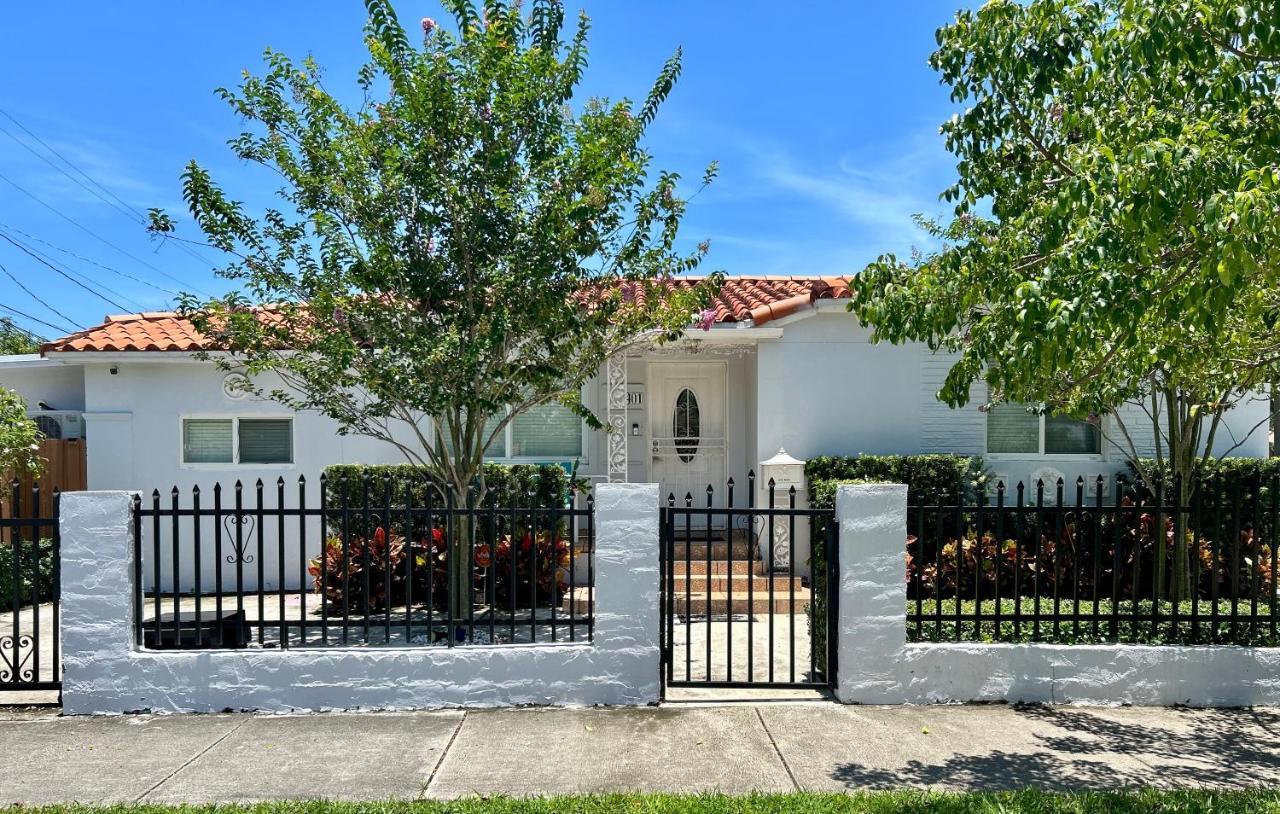 Hébergement de vacances Main House 3 Bed 2 Bath & 1 Bed 1 Bath Miami