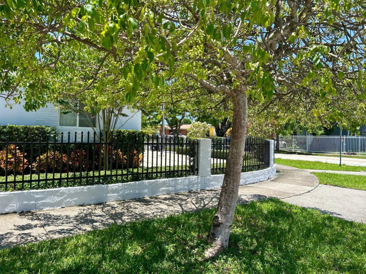 Hébergement de vacances Main House 3 Bed 2 Bath & 1 Bed 1 Bath Miami